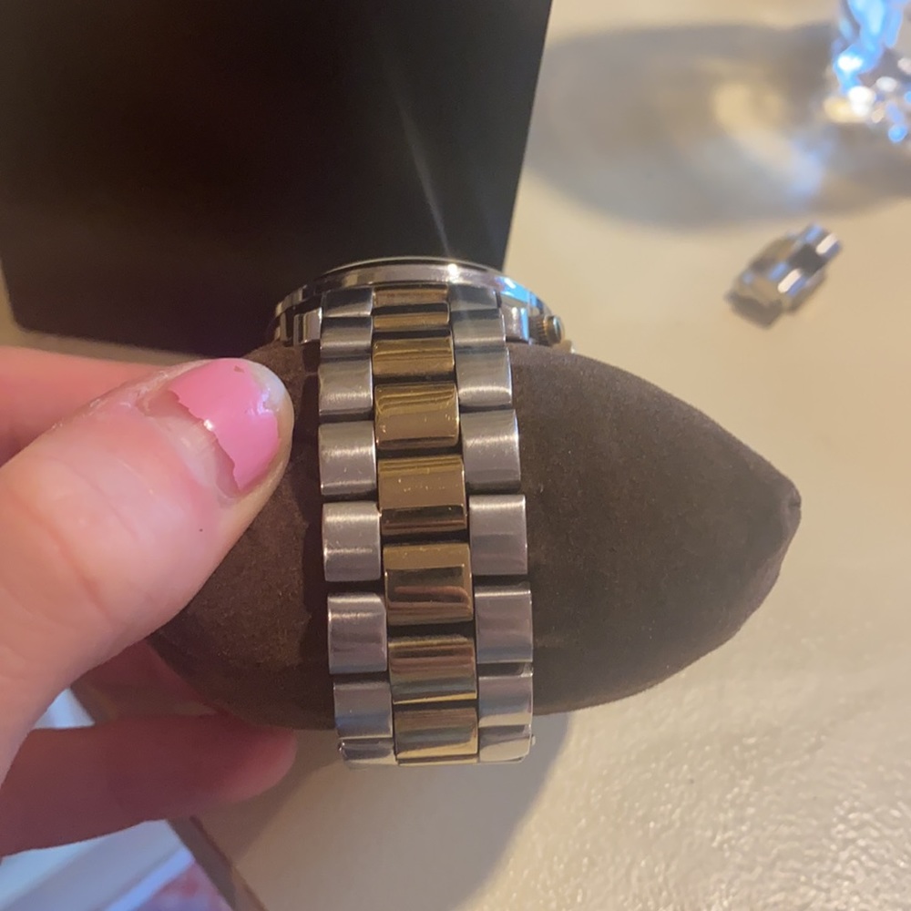 Michael Kors two tone watch with links and box - Picture 6 of 11